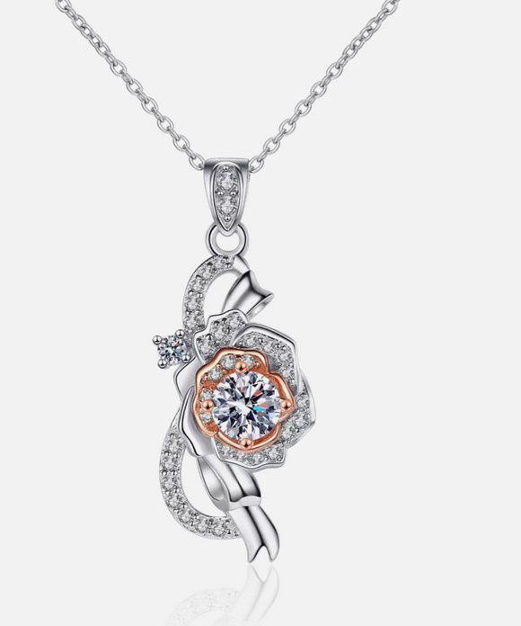 Moissanite Diamond Necklace  قلادة الماس الموزنايت |